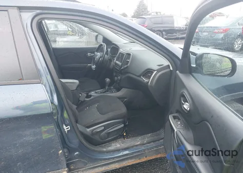 2020 Jeep Cherokee Latitude 4X4 из США, поврежденный, VIN 1C4PJMCB1LD614035